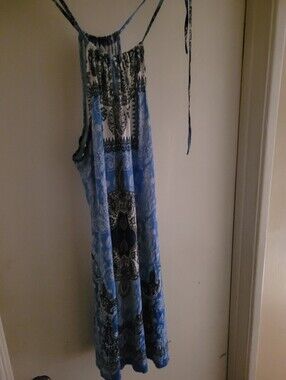 VENUS Blue and White Paisley Halter Maxi Dress